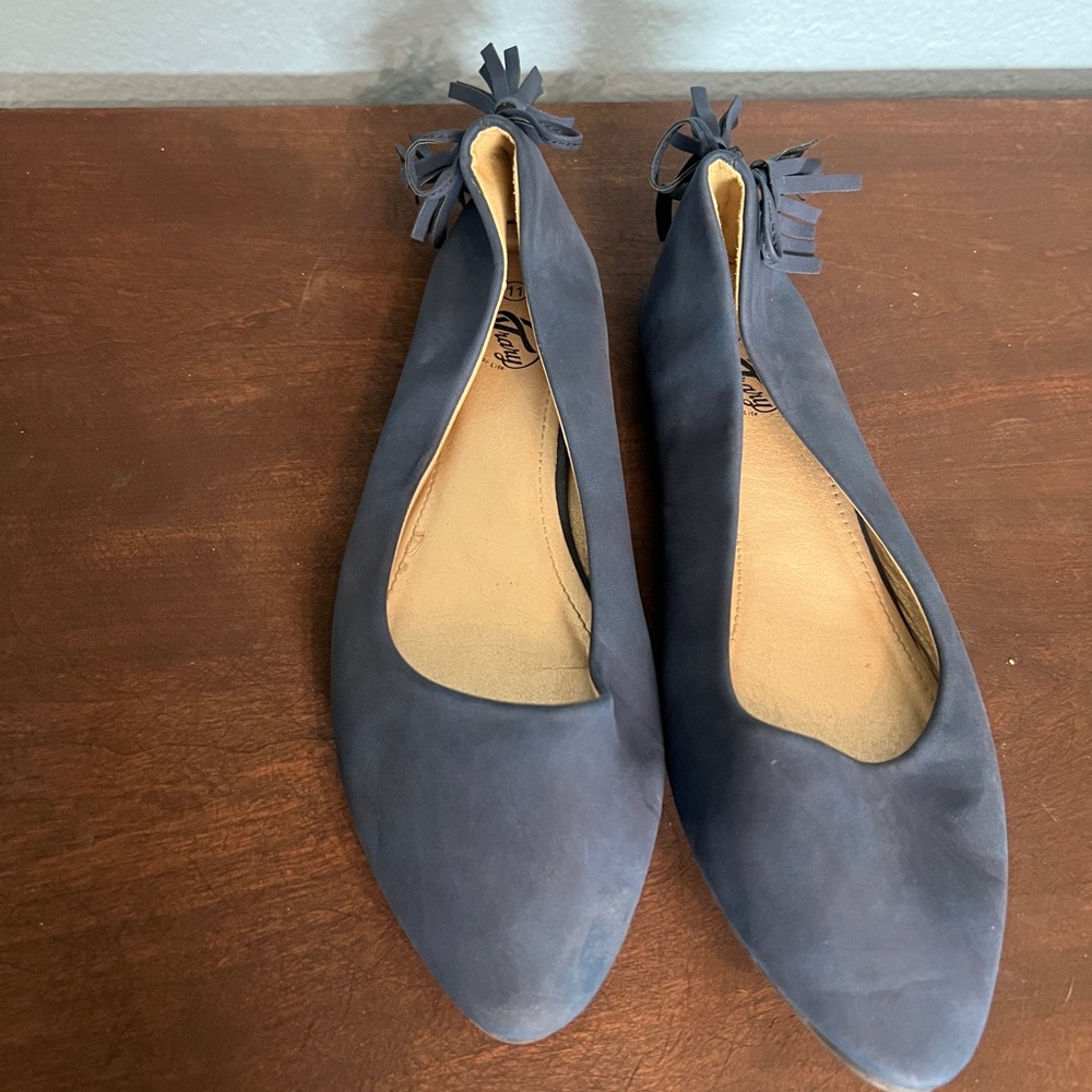 Navy flats